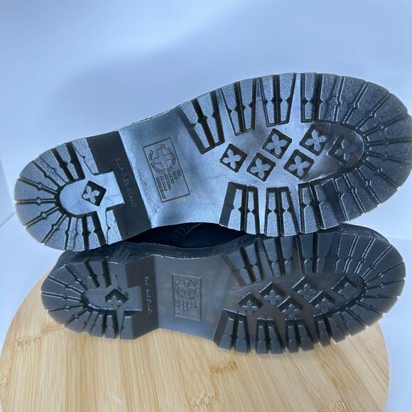 Dr. Martens Industrial 1460 ASTM F2892 Safety Work Boots Slip Resistant Mens 8 - Picture 6 of 6